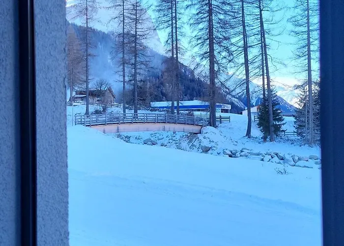 Haus Engadinella Apartamento *